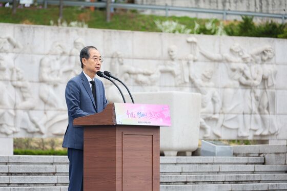한덕수, 서울 명성교회 찾아 부활절 예배…대권주자들 꼭 찾는 곳