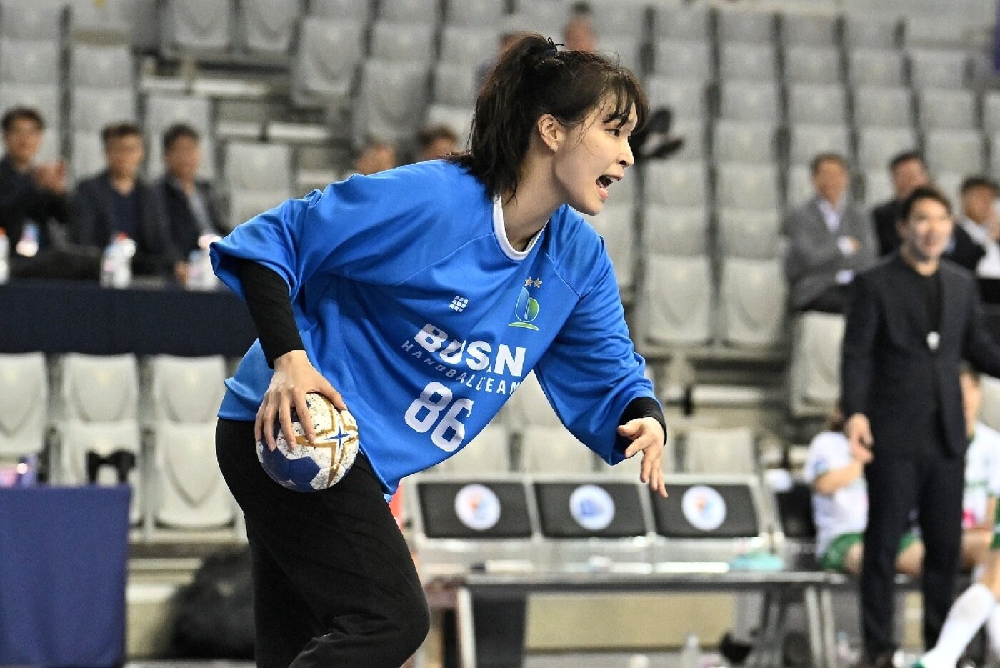 본문 이미지 -  부산시설공단이 경남개발공사를 꺾고 PO에 진출했다.(H리그 제공)