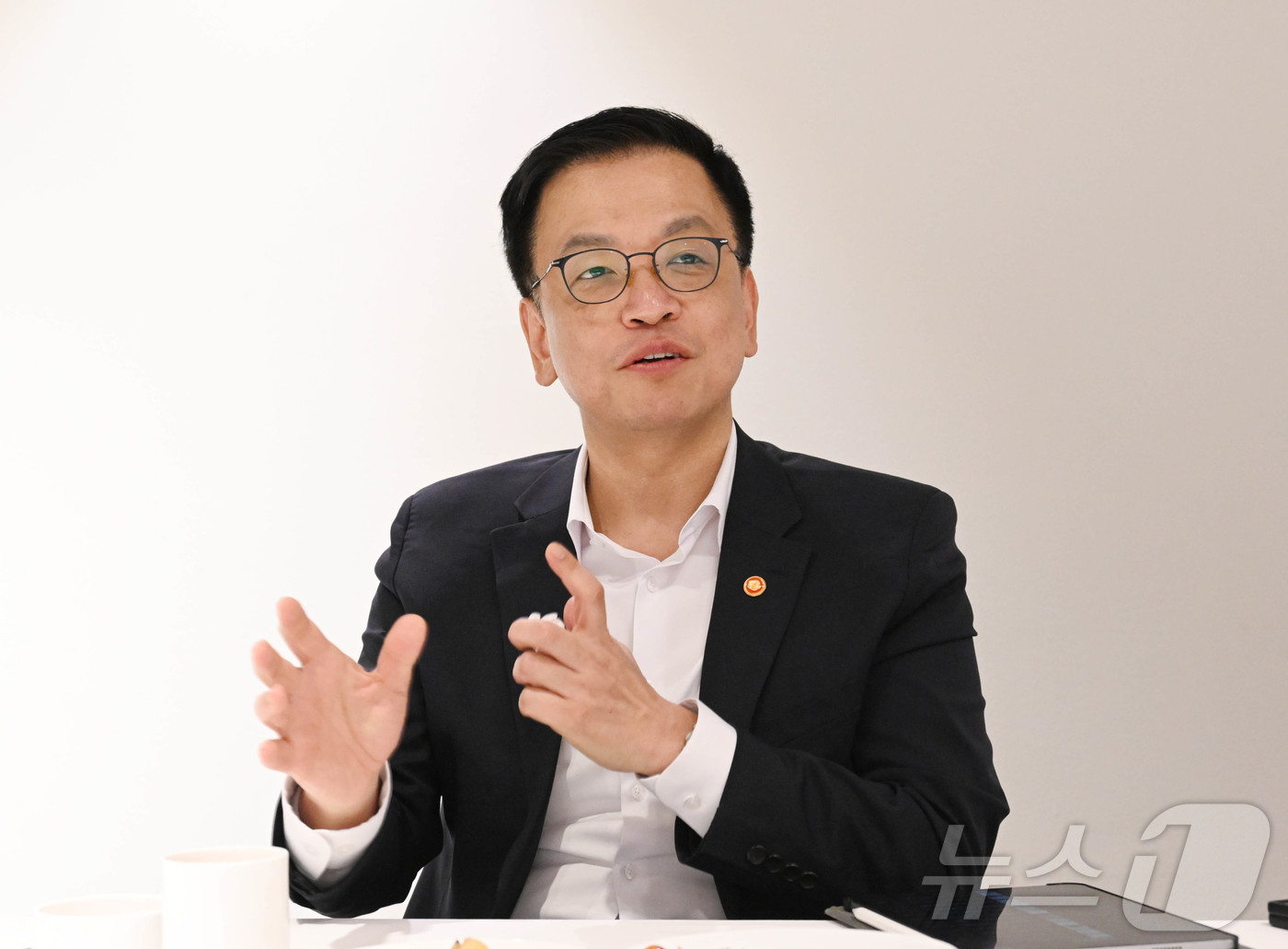 (서울=뉴스1) = 최상목 부총리 겸 기획재정부 장관이 2일 서울 중구 컨퍼런스하우스 달개비에서 열린 국제금융 전문가 오찬 간담회에서 발언하고 있다. (기획재정부 제공. 재판매 및 …