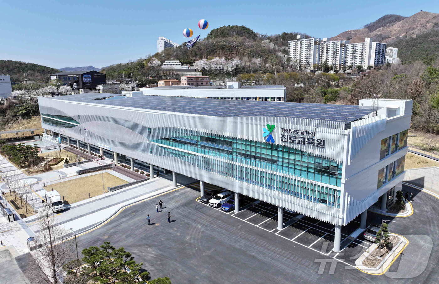 본문 이미지 - 2일 밀양에 개원한 경남교육청 진로교육원 모습.(밀양시 제공. 재판매 및 DB금지)
