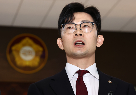 野, 李 '북핵중단-제재완화'에 "국민 생명 흥정테이블에 올려"