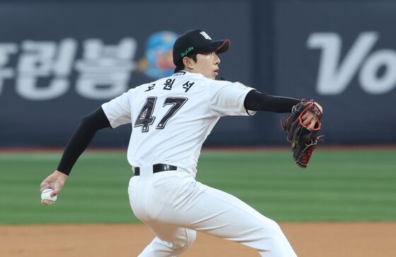'좌완 영건' 오원석 성장 뿌듯한 이강철 감독 "확실히 좋아졌어"