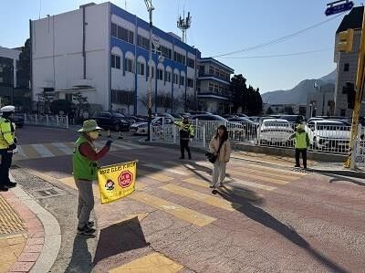'어린이가 안전한 등하굣길'…강원경찰, 스쿨존 안전 합동점검