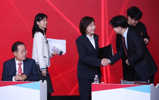 나경원, 한동훈에 "대통령 후보 그만두는 것 어떤가"