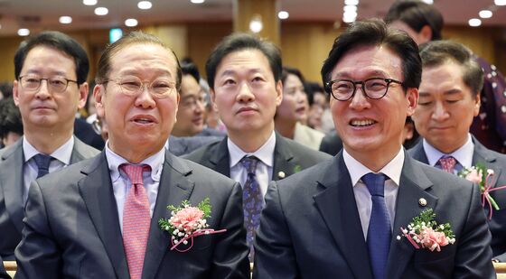 대화 나누는 권영세·김민석