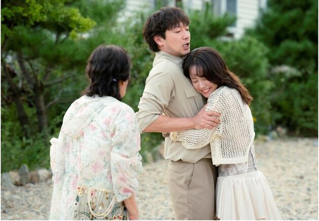 '천국보다 아름다운' 손석구 품에 안긴 한지민…당황한 김혜자 [N컷]