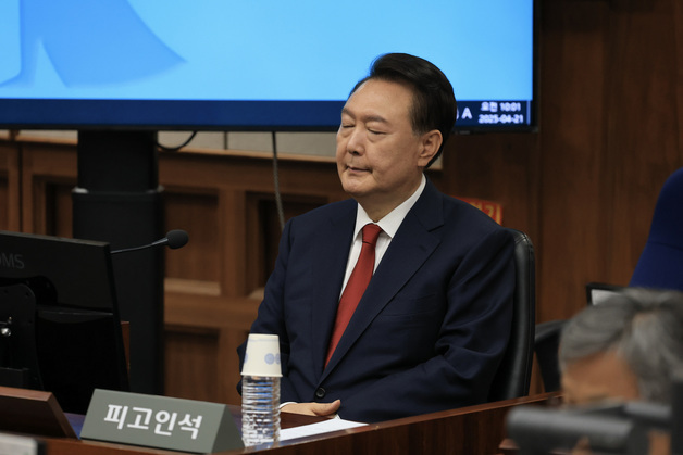 檢, '화천대유 뇌물 의혹' 윤석열·박영수 불기소…최태원도 각하