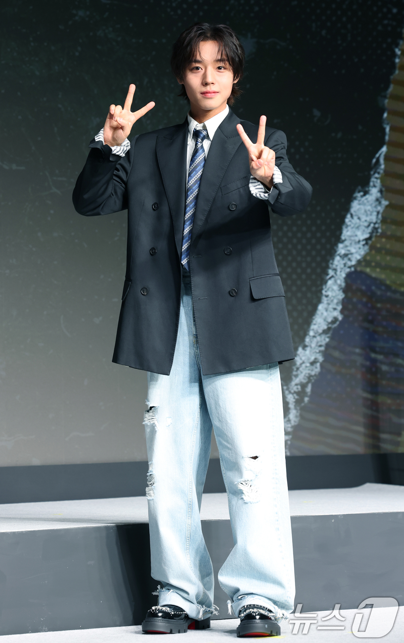 (서울=뉴스1) 권현진 기자 = 배우 박지훈이 21일 서울 마포구 호텔 나루 엠갤러리에서 진행된 넷플릭스 시리즈 '약한영웅 Class 2' 제작발표회에 참석해 포즈를 취하고 있다. …