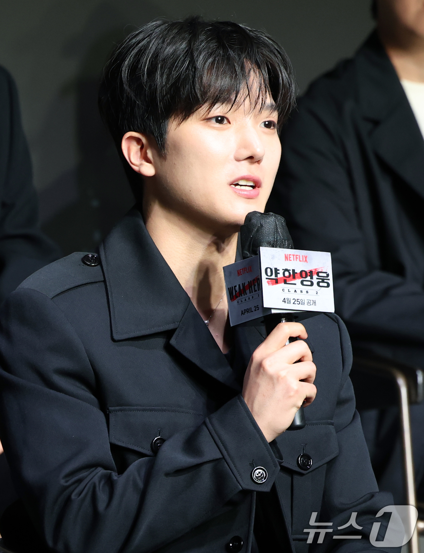 (서울=뉴스1) 권현진 기자 = 배우 최민영이 21일 서울 마포구 호텔 나루 엠갤러리에서 진행된 넷플릭스 시리즈 '약한영웅 Class 2' 제작발표회에 참석해 인사말을 하고 있다. …