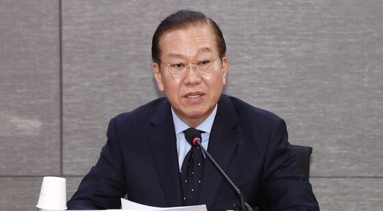 비대면진료 법제화 토론회서 인사말 하는 권영세 위원장