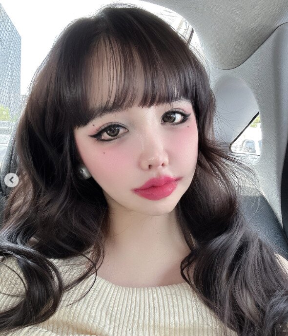 본문 이미지 - 사진=박봄 인스타그램