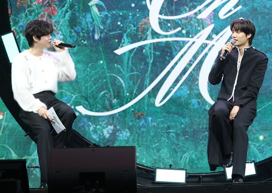 엑소 수호, 카이 쇼케이스서 "재밌게 못해 죄송"…솔직 고백에 폭소