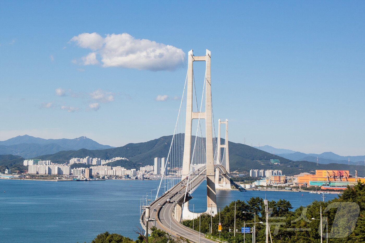 본문 이미지 - 이순신대교 전경. 뉴스1