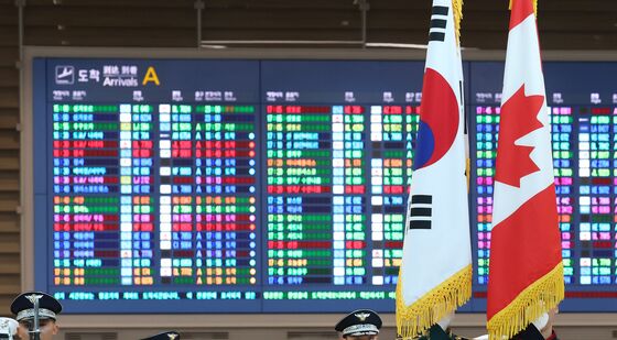 고 크라이슬러 6·25참전 캐나다군 유해 봉환