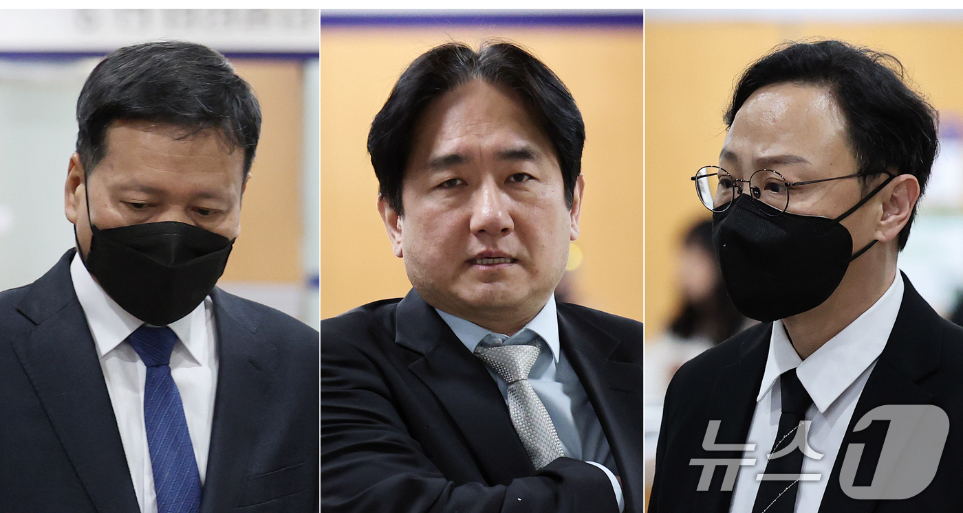 (서울=뉴스1) 오대일 기자 = 구영배 큐텐 대표(왼쪽부터)와 류화현 위메프 대표, 류광진 티몬 대표가 22일 오후 서울 서초구 서울중앙지방법원에서 열린 '티메프 미정산 사태' 특 …