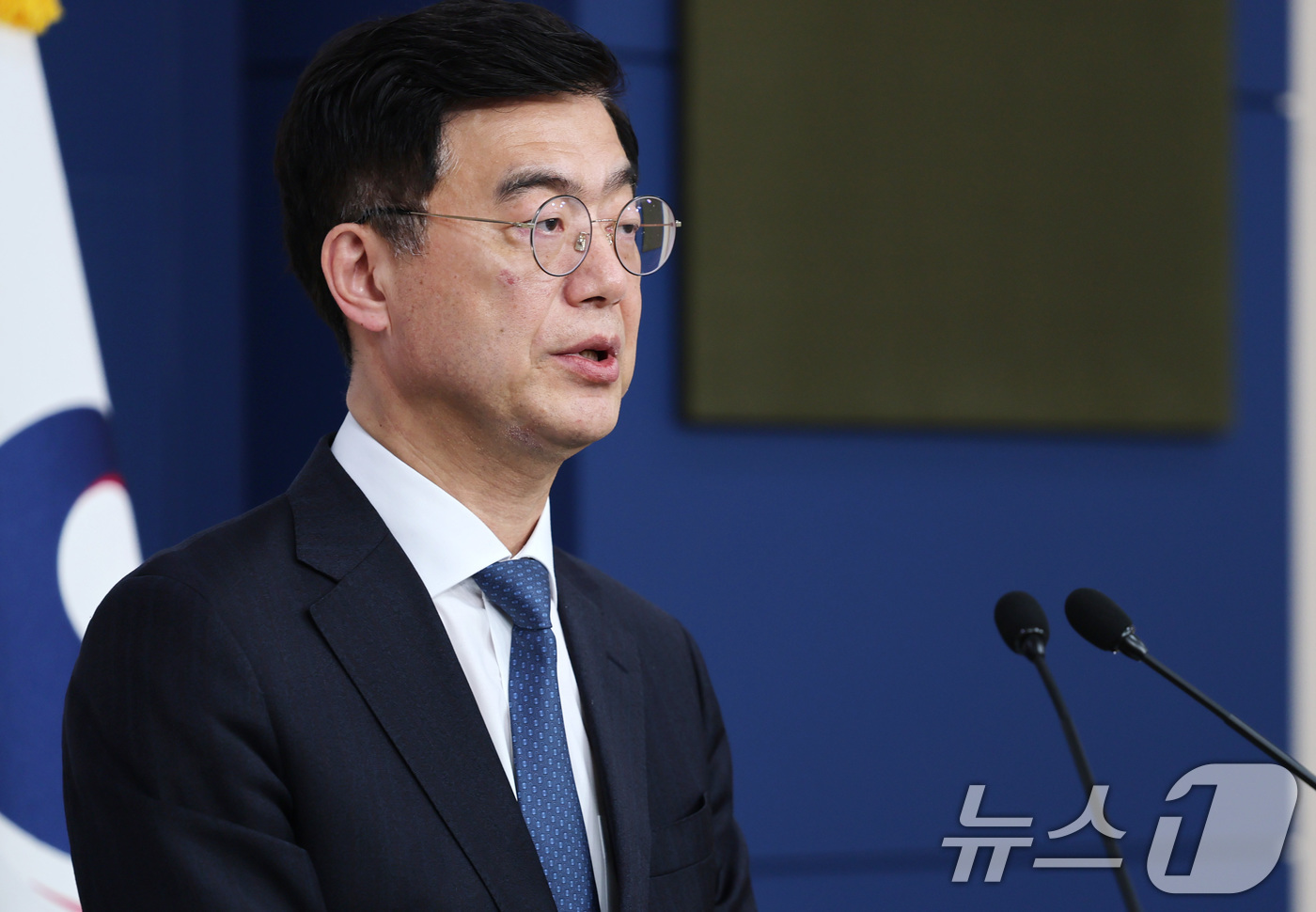 (서울=뉴스1) 임세영 기자 = 이재웅 외교부 대변인이 22일 서울 종로구 외교부 청사에서 정례브리핑을 하고 있다. 2025.4.22/뉴스1