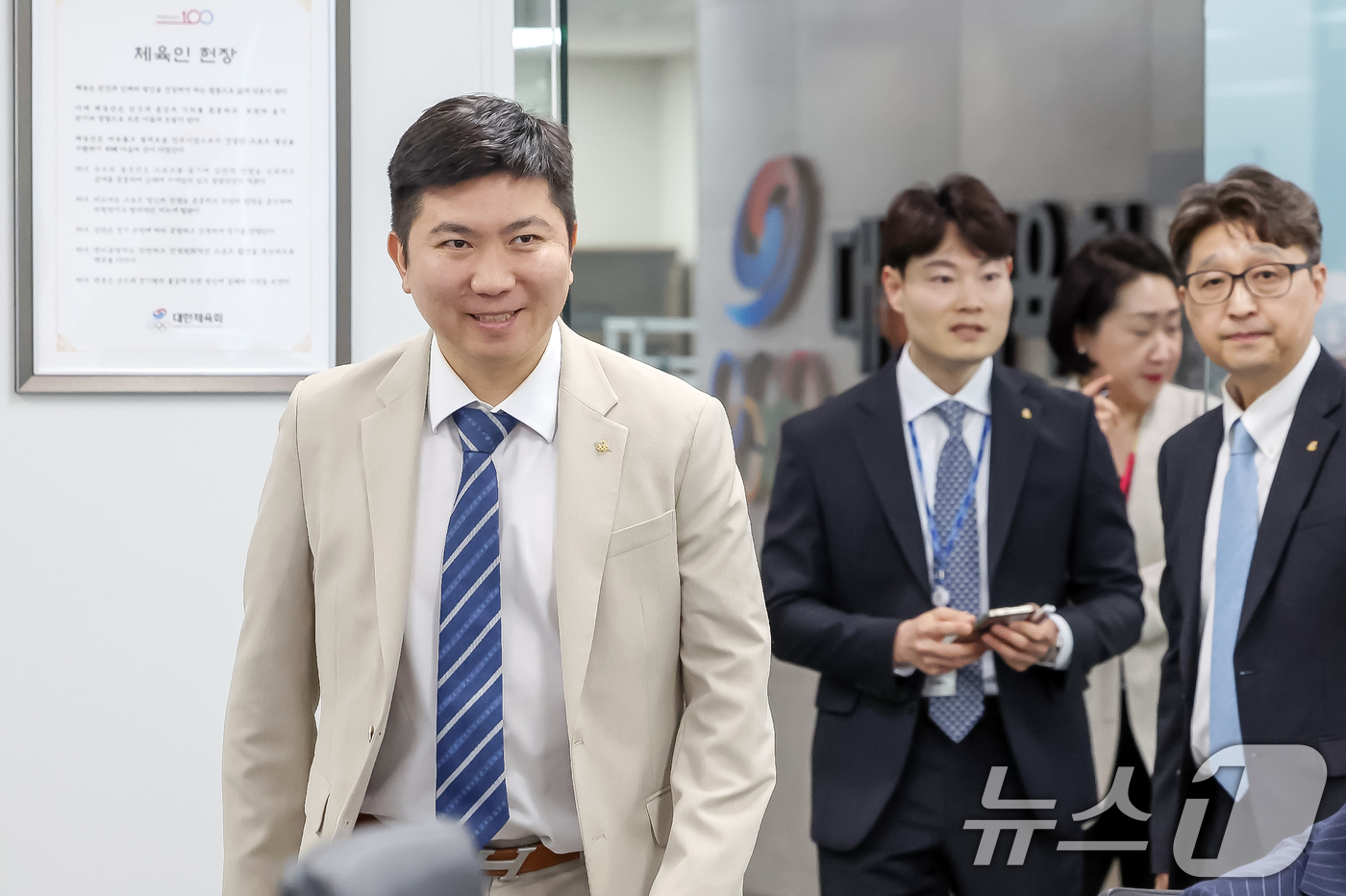 (서울=뉴스1) 민경석 기자 = 유승민 대한체육회 회장이 22일 오후 서울 송파구 올림픽회관에서 열린 '제2차 대한체육회 이사회'에 참석하고 있다. 2025.4.22/뉴스1