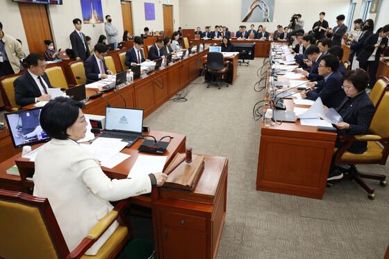 과방위, YTN·방송통신 청문회 증인 추가…김건희 여사 유지