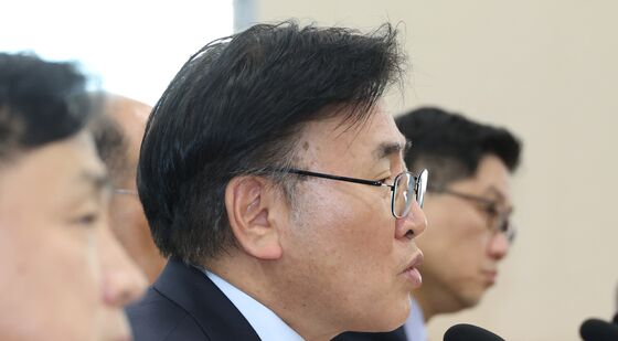질의 답하는 유상임 장관