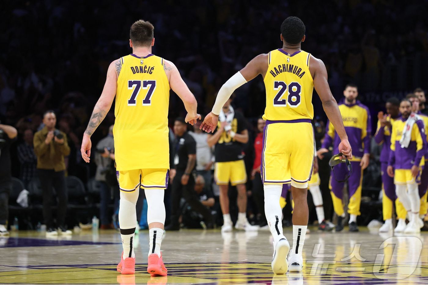 본문 이미지 - NBA 레이커스가 미네소타를 꺾고 PO 1라운드 1승 1패를 기록했다. ⓒ AFP=뉴스1