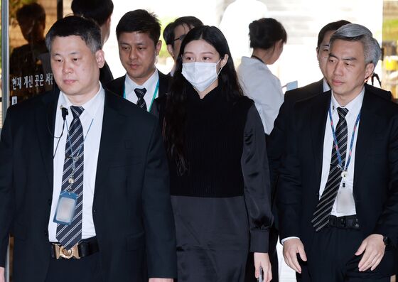 '입시 비리 혐의' 조민, 2심도 벌금 1000만원…"원심 판단 정당"