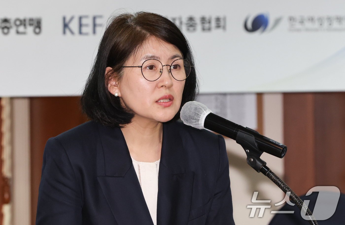 (서울=뉴스1) 허경 기자 = 김종숙 여성정책연구원 원장이 23일 서울 중구 프레스센터에서 열린 저출생 대응을 위한 노사협력 방안 모색 공동토론회에서 개회사를 하고 있다. 2025 …