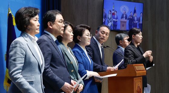 민주 산자위원들 '한미 2+2협상, 국회 즉시 보고해야'