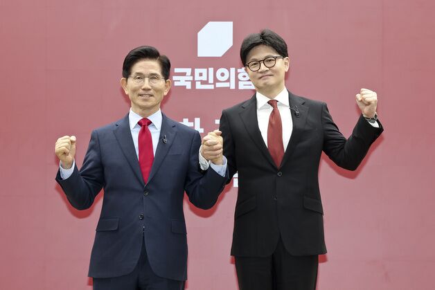 마음 굳힌 김문수, 고심하는 한동훈, 판 흔드는 안철수