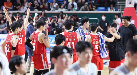 4강 PO 1차전 가져가는 SK