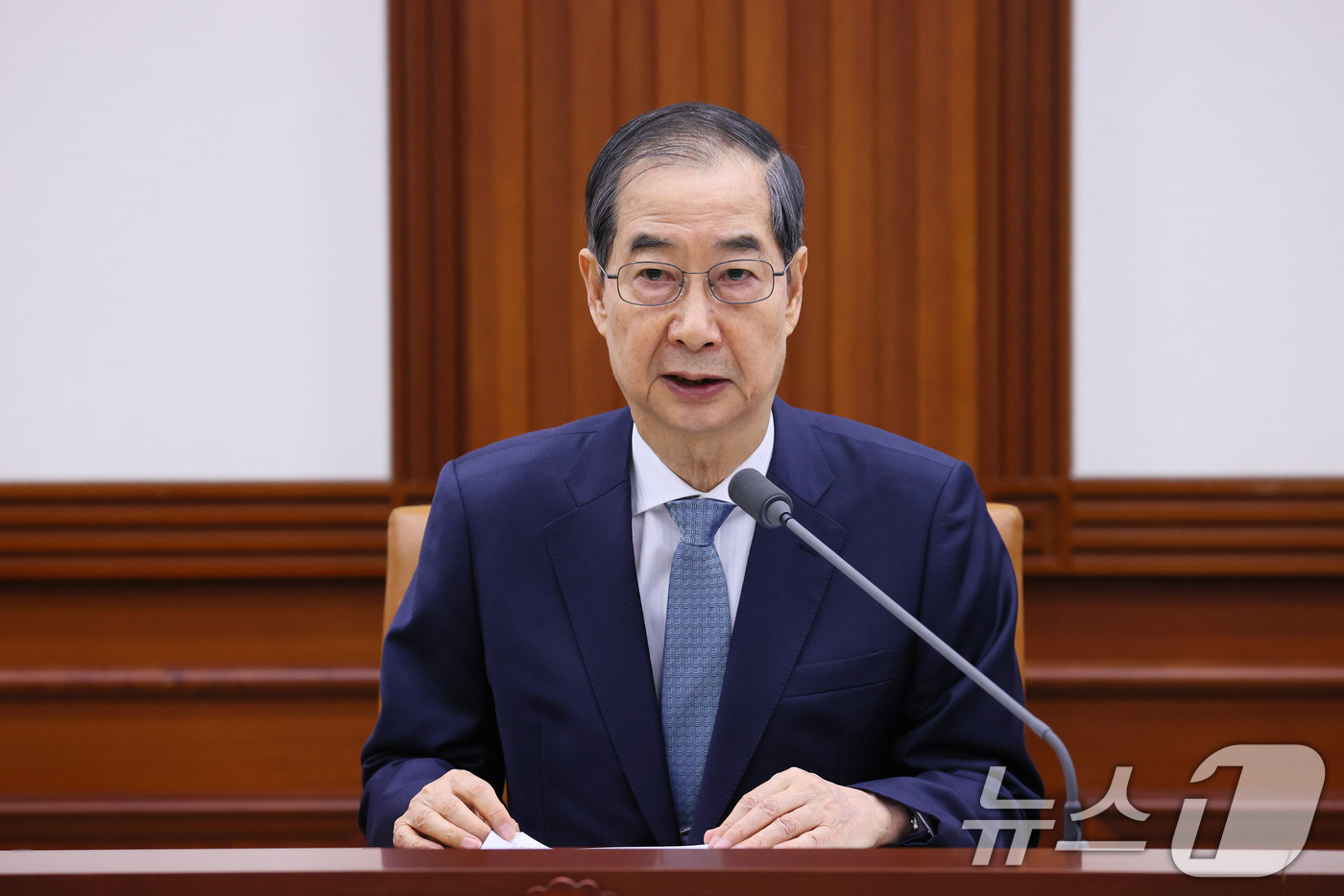 (서울=뉴스1) 임세영 기자 = 한덕수 대통령 권한대행 국무총리가 24일 서울 종로구 정부서울청사에서 열린 국정현안관계장관회의에서 발언을 하고 있다. (총리실 제공, 재판매 및 D …