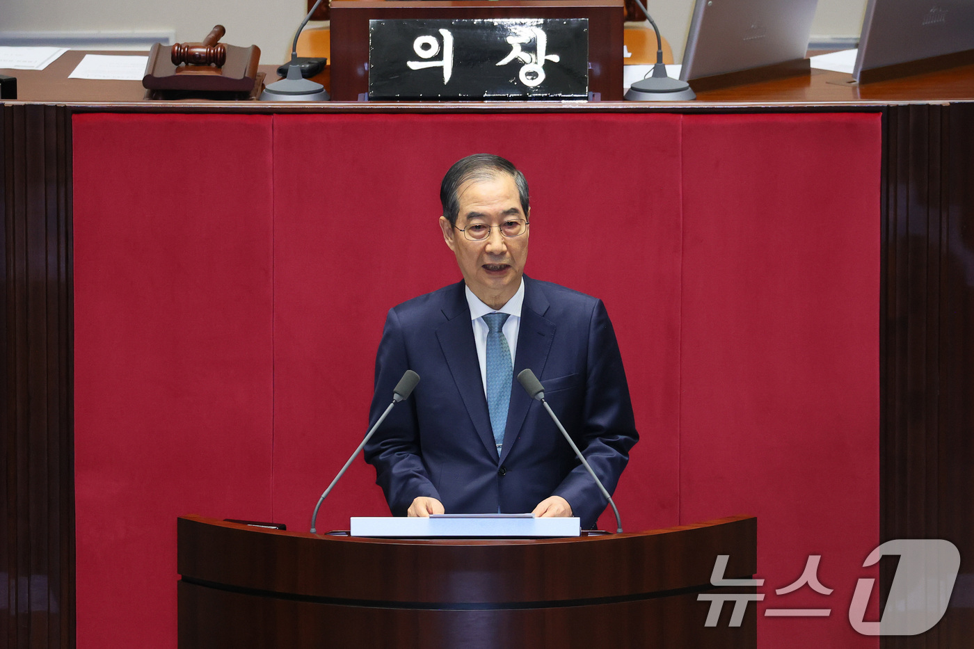 (서울=뉴스1) 임세영 기자 = 한덕수 대통령 권한대행 국무총리가 24일 서울 여의도 국회 본회의장에서 2025년도 제1회 추가경정예산안에 대한 정부의 시정연설을 하고 있다. (총 …