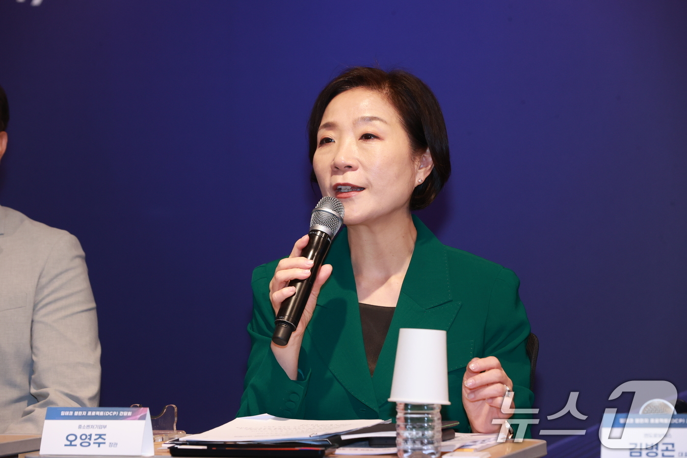 (서울=뉴스1) = 오영주 중소벤처기업부 장관이 24일 서울 강남구 팁스타운에서 열린 '딥테크 챌린지 프로젝트 간담회'에서 인사말을 하고 있다. (중소벤처기업부 제공. 재판매 및 …