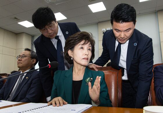 진실화해위 노조 "5·18 北 개입설 모른다는 박선영, 극우 유튜버 수준"