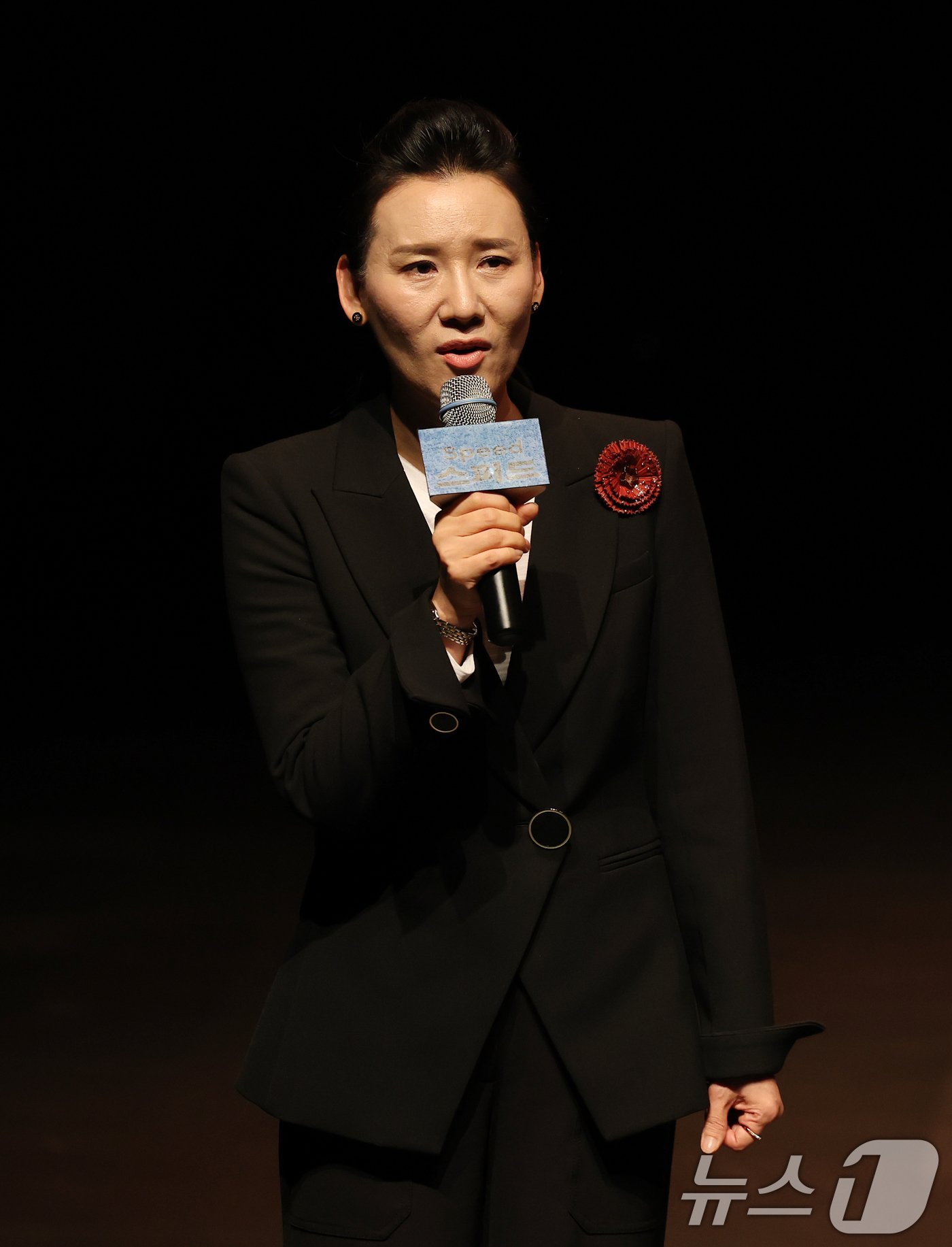 (서울=뉴스1) 오대일 기자 = 24일 오후 서울 종로구 세종문화회관 S씨어터에서 열린 서울시무용단 '스피드'(speed) 프레스콜 공연에서 윤혜정 단장이 공연을 소개하고 있다.“ …