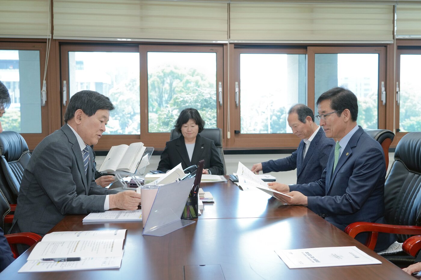 본문 이미지 - 윤건영 충북교육감-김광수 제주교육감 간담회.(충북교육청 제공. 재판매 및 DB금지)/뉴스1