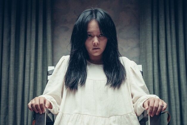'기생충' 여고생이 이렇게 컸어? '거룩한 밤', 정지소의 재발견 [N이슈]