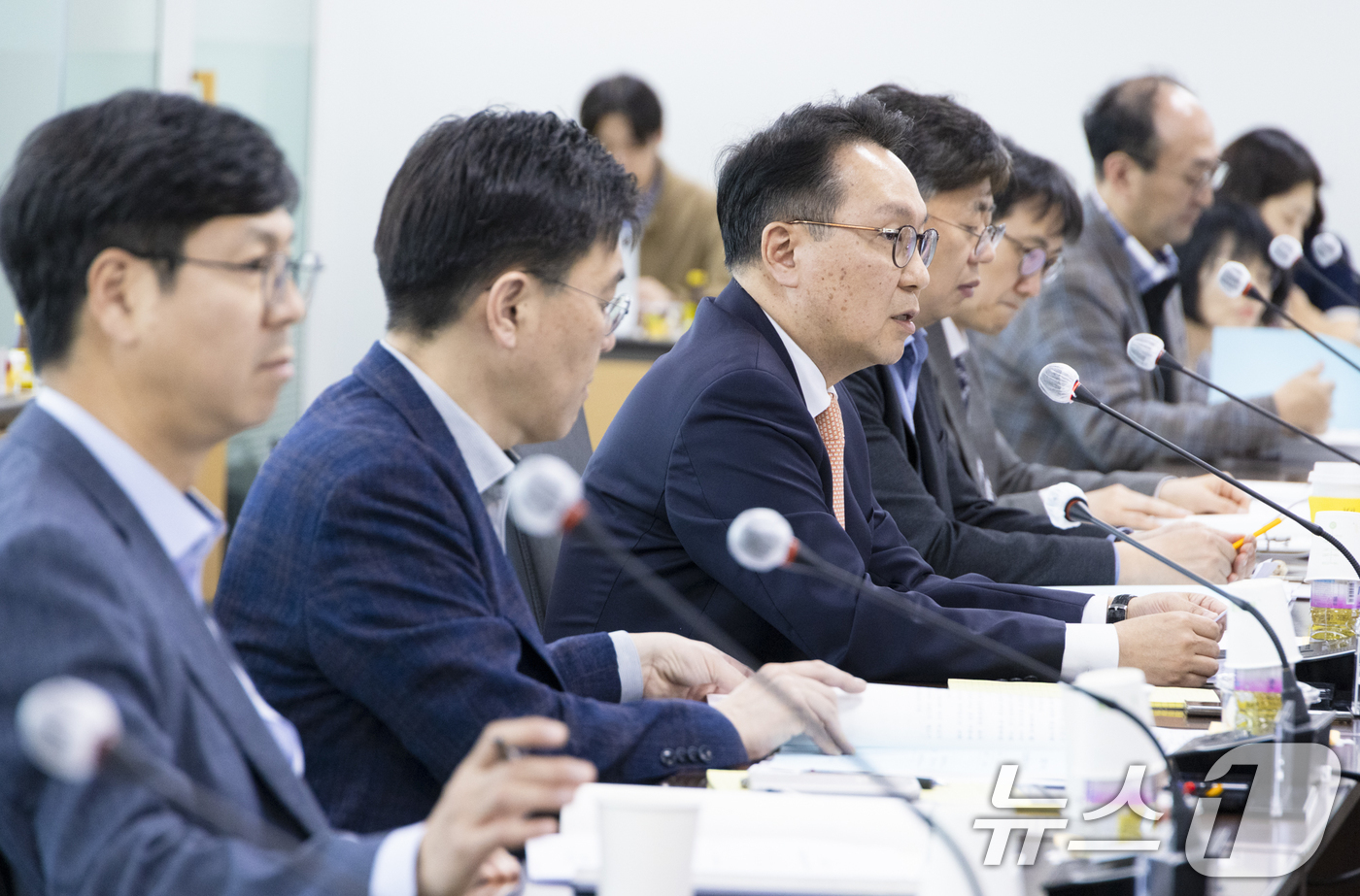 (서울=뉴스1) = 박민수 보건복지부 2차관이 24일 열린 '2025년 제8차 건강보험정책심의위원회'에서 발언하고 있다. (보건복지부 제공. 재판매 및 DB 금지) 2025.4.2 …