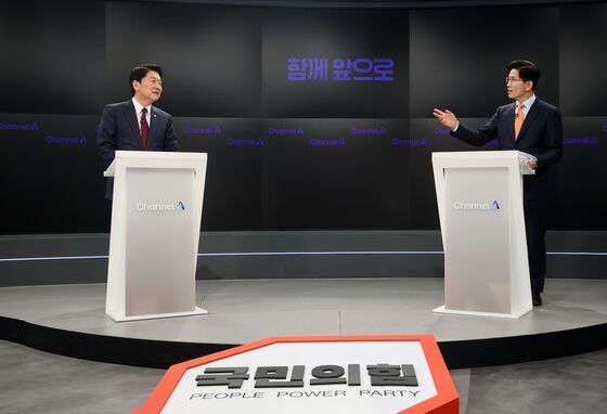 안철수 "민주당은 나눠주기식 정책"…김문수 "젊은 사람보다 통찰·직관↑"