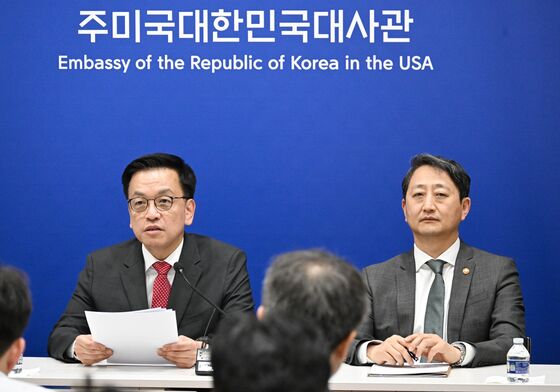 한미 화합 상징 '빨간 넥타이'맨 최상목 "예상못한 美요구 없었다"