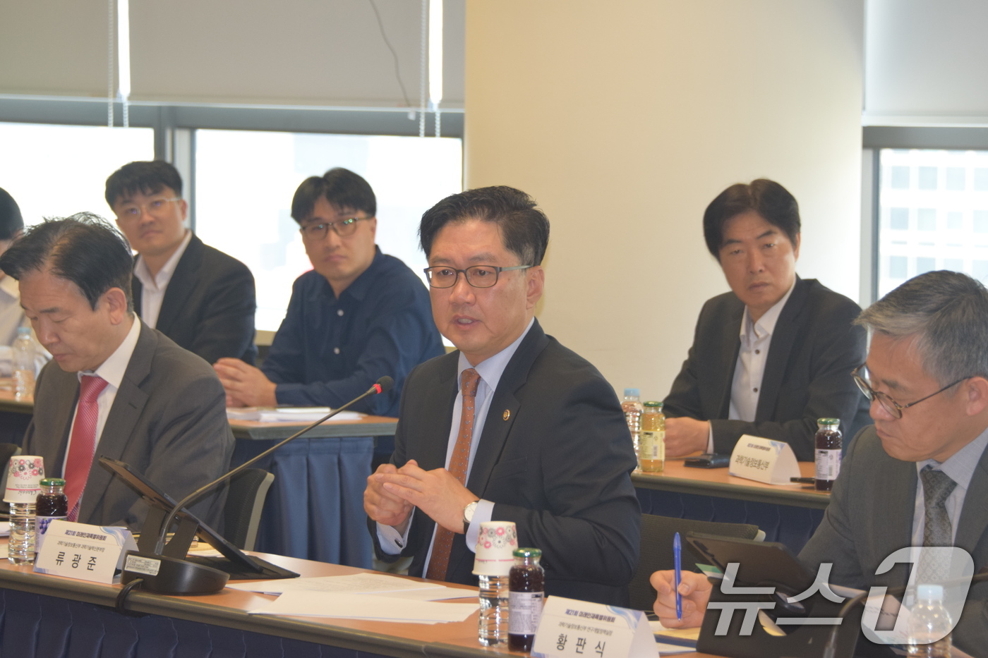 (서울=뉴스1) = 류광준 과학기술혁신본부장이 25일 열린 '제21회 미래인재특별위원회'에서 발언하고 있다. (과학기술정보통신부 제공. 재판매 및 DB 금지) 2025.4.25/뉴 …