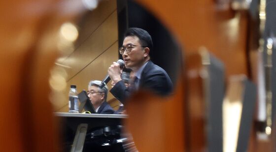 유심 해킹 사태 사과하는 SK텔레콤