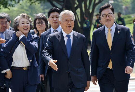 문재인 "새 정부가 새로운 한반도 평화 프로세스 재개하길"