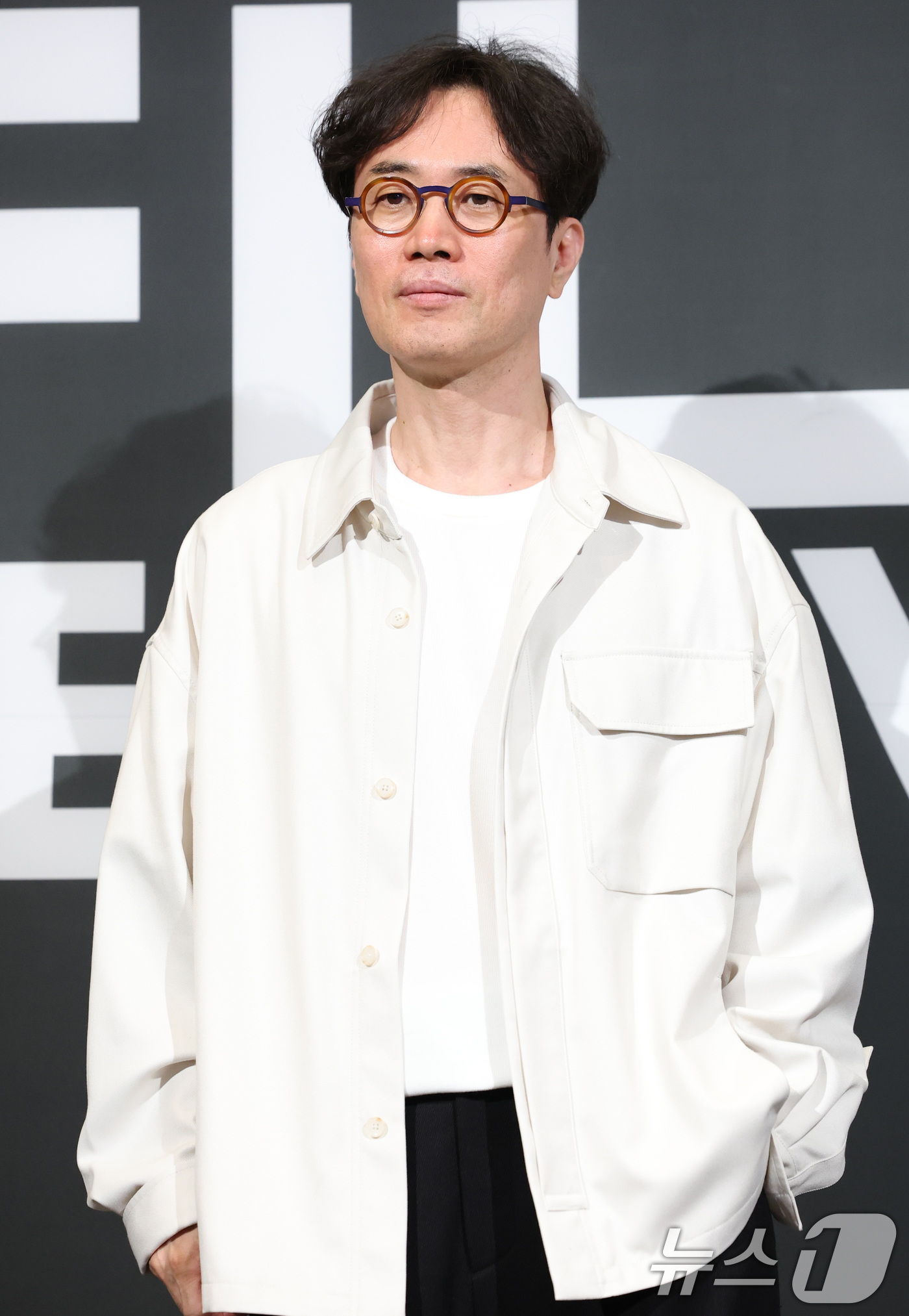 (서울=뉴스1) 권현진 기자 = 민규동 감독이 25일 서울 용산구 CGV 용산아이파크몰에서 열린 ‘제12회 마리끌레르 영화제(MCFF)’ 포토콜 행사에 참석해 포즈를 취하고 있다. …