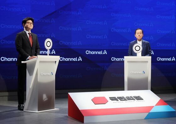 한동훈 "'한덕수 차출' 입장 갑자기 바뀌어"…洪 "당원·국민에 맘 바꿔"