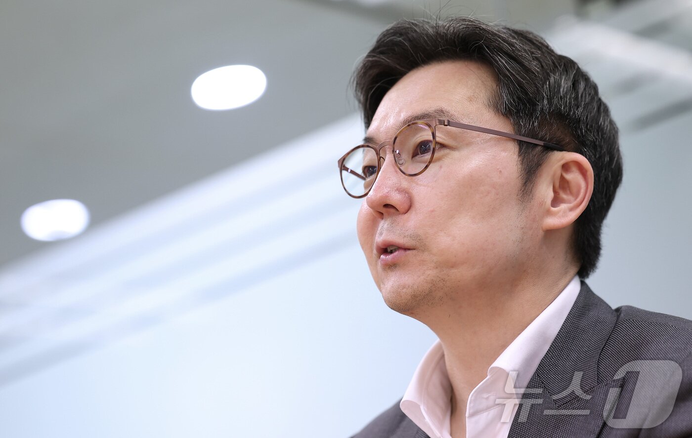 본문 이미지 - 김동환 UTC인베스트먼트 대표가 25일 서울 종로구 뉴스1 사옥에서 인터뷰를 하고 있다. ⓒ News1 김성진 기자