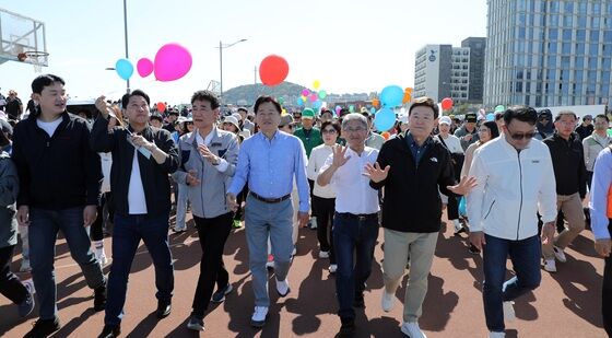 제주서 '차없는 거리 걷기' 행사 열려