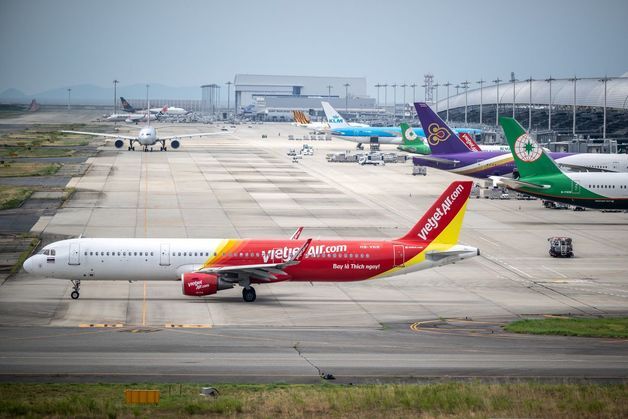 "中 춘제 대이동 기간 일본행 항공편 40% 이상 감소할 것"