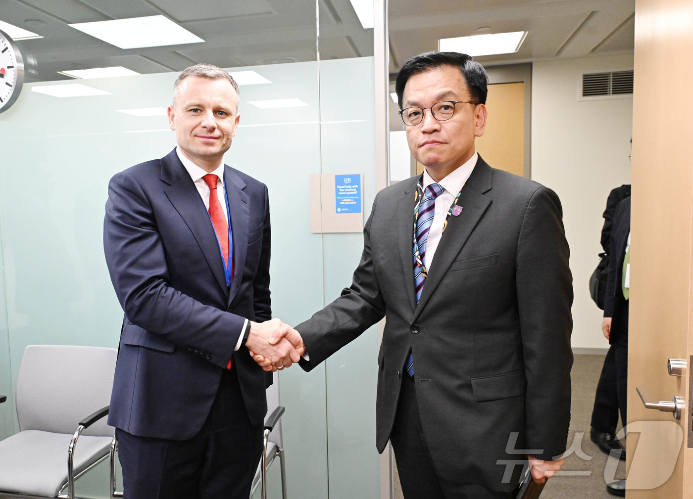 (서울=뉴스1) = 한-미 통상협의와 주요 20개국(G20) 재무장관회의 및 국제통화금융위원회 참석차 미국을 방문중인 최상목 경제부총리가 25일(현지시간) 국제통화기금(IMF)에서 …