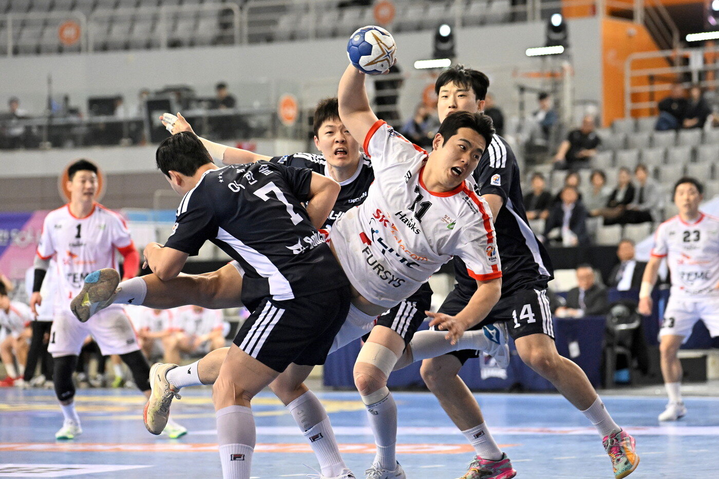 본문 이미지 -  남자 핸드볼 H리그 두산이 10연패를 달성했다.(H리그 제공) 