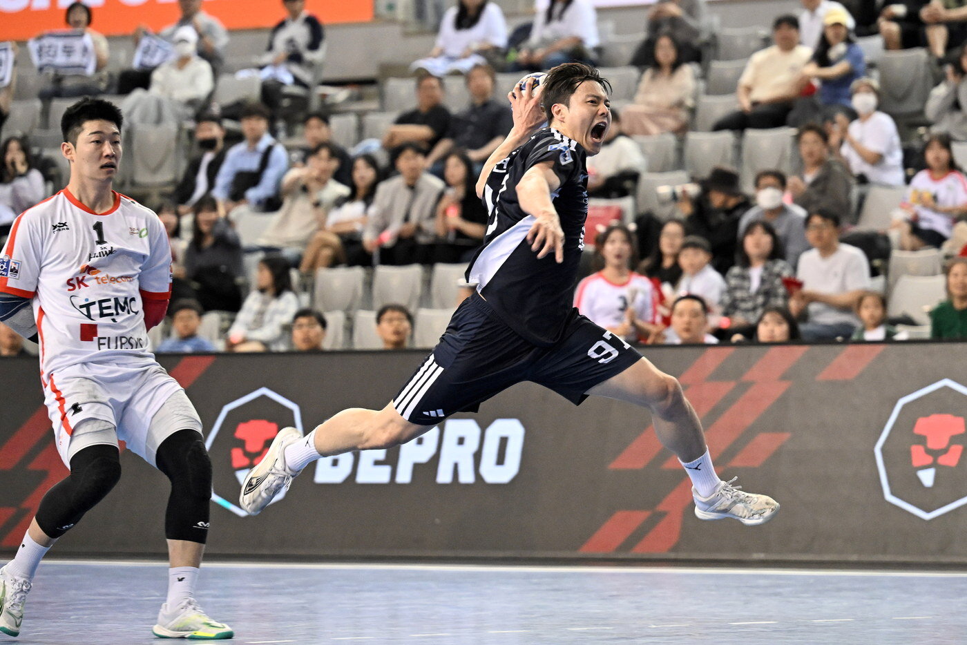 본문 이미지 - 남자 핸드볼 H리그 두산이 10연패를 달성했다.(H리그 제공)  